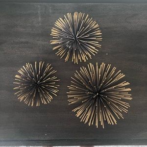 Wall decor metal